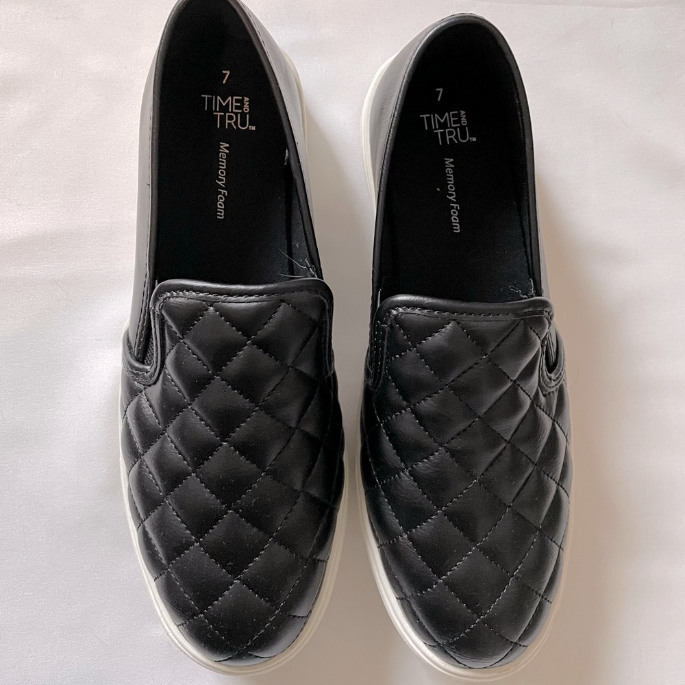 Time and Tru Memory Foam Sneakers